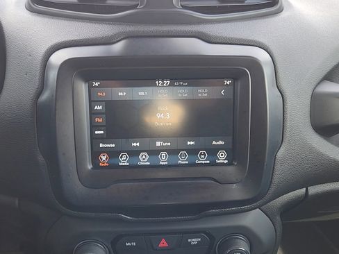 Used 2019 Jeep Renegade Latitude w/ Popular Equipment Group image 13