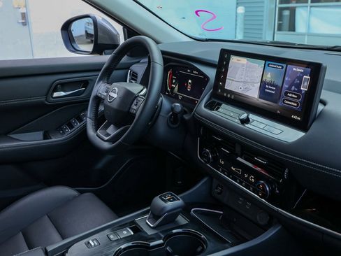 Used 2025 Nissan Rogue SL image 20