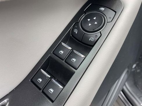 New 2026 Ford Explorer Active w/ Active Comfort Package RWD image 18