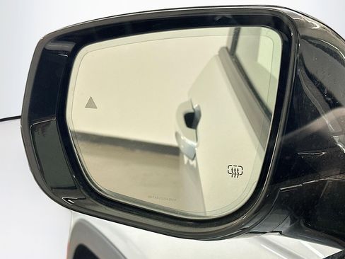 Used 2024 Jeep Grand Cherokee L Limited w/ Luxury Tech Group II image 16