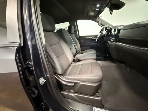 Used 2022 Chevrolet Silverado 1500 LT image 13