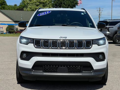 Used 2024 Jeep Compass Latitude AWD/4WD image 45