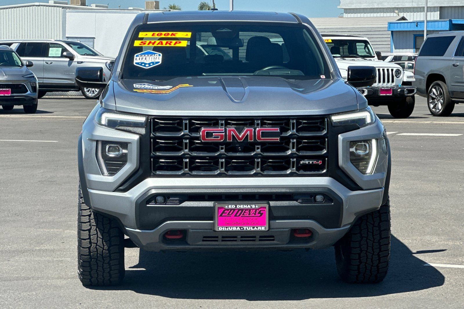 Used 2023 GMC Canyon AT4 w/ AT4 Premium Package AWD/4WD image 10