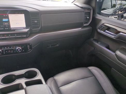 Certified 2024 GMC Sierra 1500 SLT RWD image 19