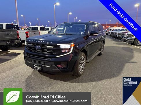 Used 2025 Ford Expedition Max Active image 5