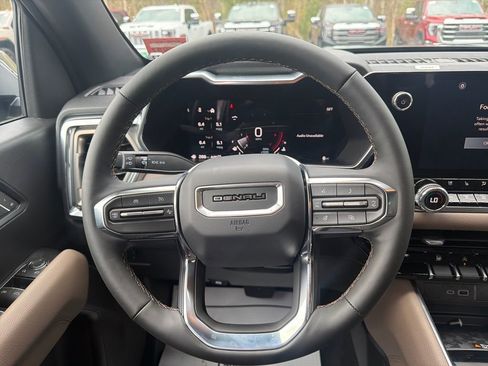 New 2026 GMC Canyon Denali AWD/4WD image 17