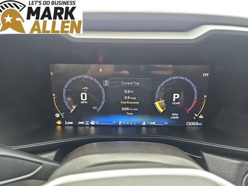 Used 2025 Chevrolet Colorado Trail Boss AWD/4WD image 11
