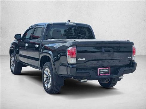 Used 2017 Toyota Tacoma Limited w/ Tow Package image 7