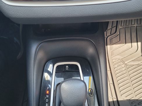Used 2021 Toyota Corolla LE w/ LE Premium Package FWD image 31