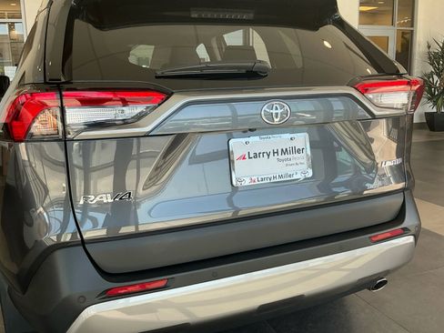 Used 2025 Toyota RAV4 Limited w/ Advanced Technology Package FWD image 24