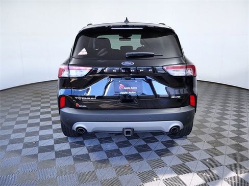 Certified 2022 Ford Escape Titanium w/ Class II Trailer Tow Package image 7