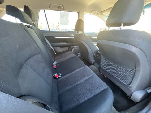 Used 2013 Subaru Outback 2.5i Premium w/ Popular Pkg 1A image 10