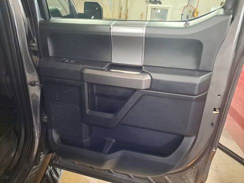 Used 2016 Ford F150 XLT w/ Equipment Group 302A Luxury image 20