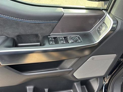 New 2025 Ford F150 Platinum image 9
