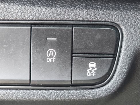 Used 2025 Kia Seltos S AWD/4WD image 11