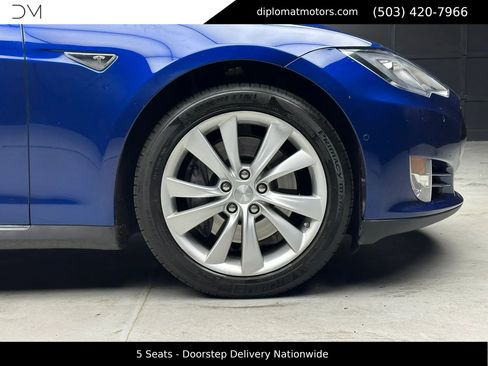 Used 2015 Tesla Model S 85 image 40