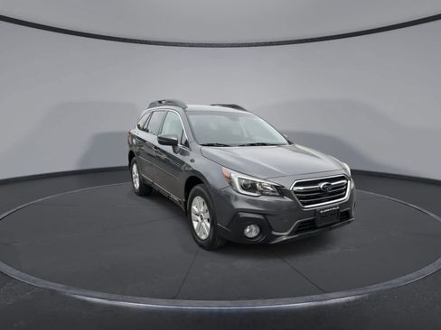 Used 2018 Subaru Outback 2.5i Premium AWD/4WD image 2