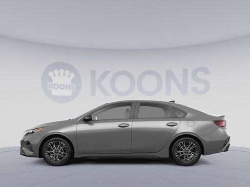 Used 2024 Kia Forte GT-Line image 2