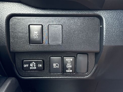 Used 2022 Toyota Tacoma TRD Sport w/ Technology Package RWD image 18