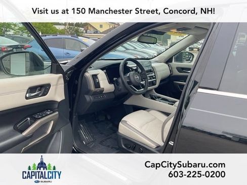 Used 2022 Nissan Pathfinder Platinum w/ Cargo Package AWD/4WD image 14