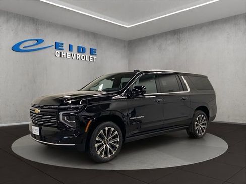 New 2026 Chevrolet Suburban High Country AWD/4WD image 4