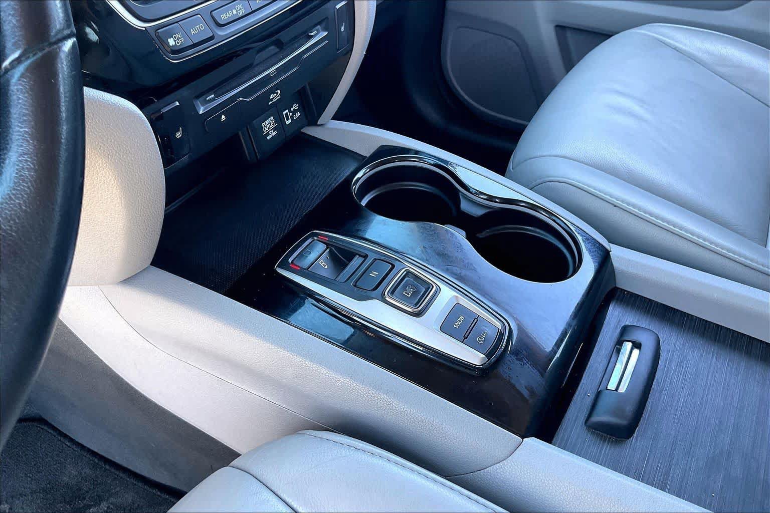 Used 2019 Honda Pilot Touring image 17