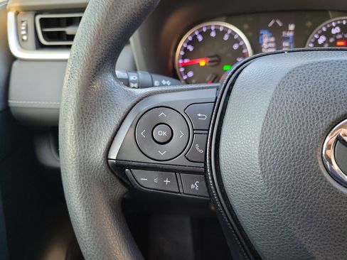 Used 2019 Toyota RAV4 XLE image 17