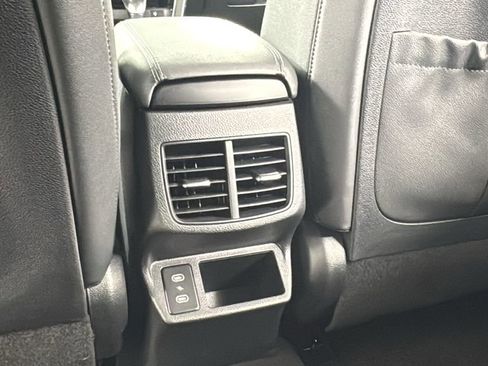 Used 2025 Kia Seltos SX image 37