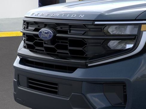 New 2025 Ford Expedition Max Active image 17