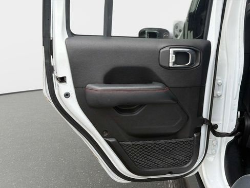 Used 2019 Jeep Wrangler Unlimited Rubicon AWD/4WD image 11