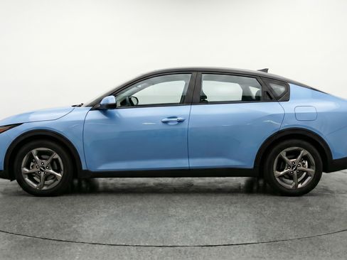 Used 2025 Kia K4 FWD image 5