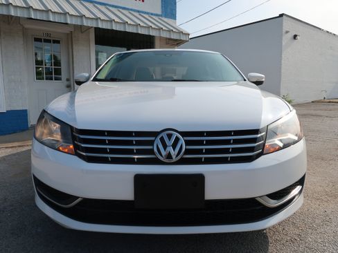 Used 2013 Volkswagen Passat TDI SE FWD image 9