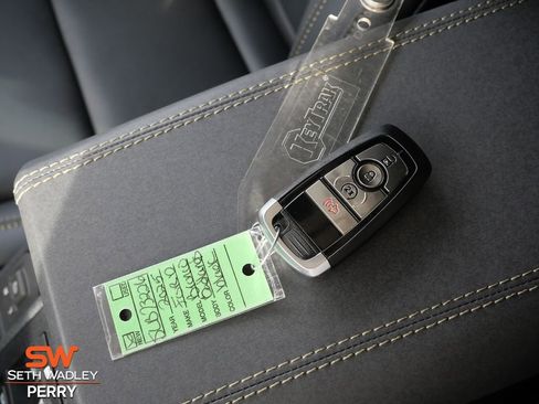 New 2025 Ford Bronco Badlands image 26