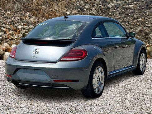 Used 2019 Volkswagen Beetle 2.0T SE image 2