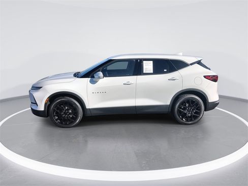 Used 2023 Chevrolet Blazer LT image 5