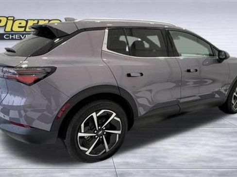 New 2026 Chevrolet Equinox EV LT image 7