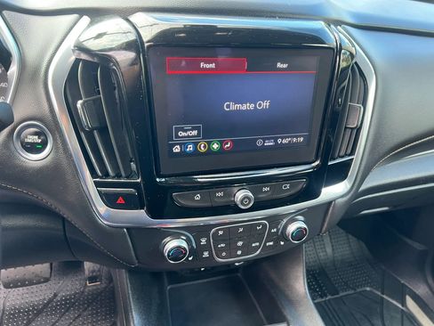 Used 2020 Chevrolet Traverse LT w/ LPO, Floor Liner Package AWD/4WD image 23