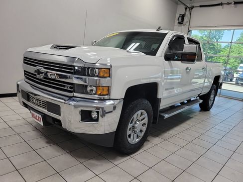 Used 2019 Chevrolet Silverado 2500 LTZ w/ Duramax Plus Package AWD/4WD image 7
