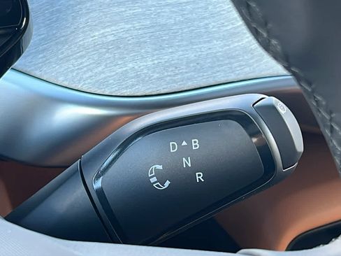 New 2025 Volkswagen ID. Buzz Pro S image 17