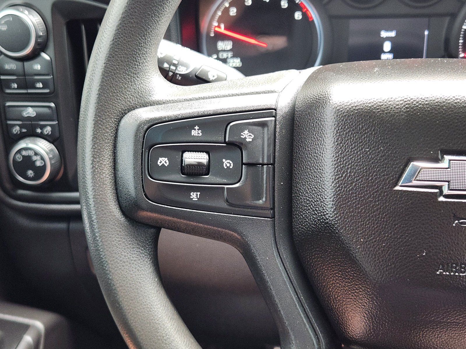 Used 2023 Chevrolet Silverado 1500 Custom Trail Boss AWD/4WD image 31