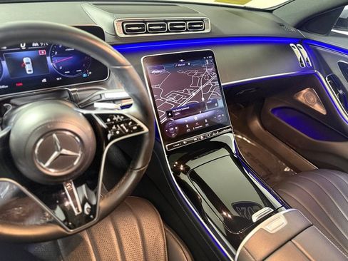 Used 2023 Mercedes-Benz S 500 4MATIC w/ AMG Line image 17
