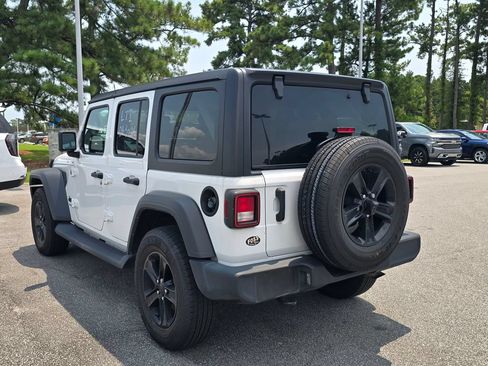 Used 2022 Jeep Wrangler Unlimited Sport AWD/4WD image 5