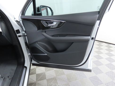 Used 2025 Audi Q7 3.0T Premium Plus w/ Premium Plus Package image 29