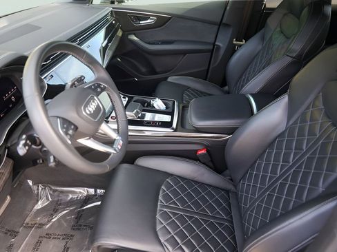 Used 2023 Audi SQ7 Premium Plus AWD/4WD image 12