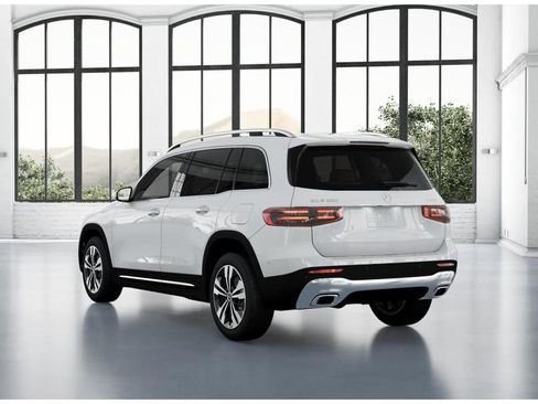 New 2025 Mercedes-Benz GLB 250 4MATIC image 28