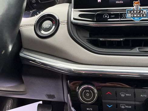 Certified 2022 Jeep Compass Limited image 23