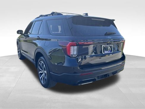 Used 2025 Ford Explorer ST-Line image 10