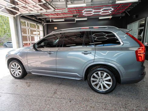 Used 2018 Volvo XC90 T5 Momentum w/ Convenience Package image 2