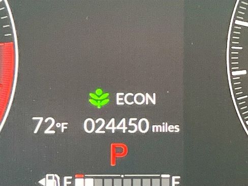 Used 2023 Honda Pilot Touring image 12