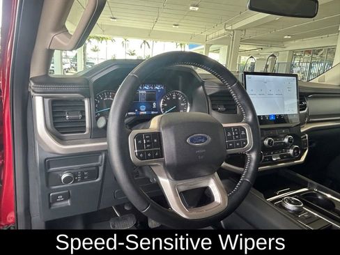 Used 2022 Ford Expedition XLT image 34